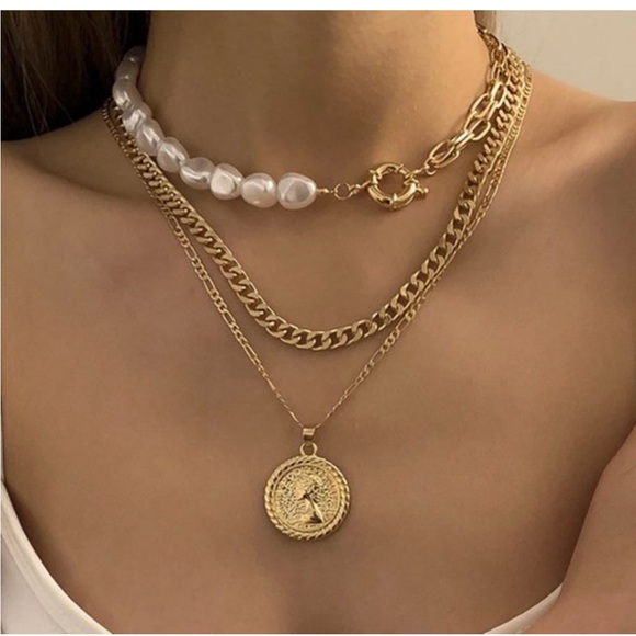 Multi Layered Necklace Pearl Coin Chain Portrait Pendant Necklace 3pc Set Gold - Picture 1 of 3